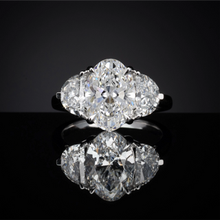 Oval 3 Stones Ring RG946