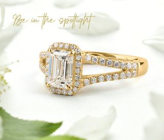 Emerald Split Shank Ring RG1529